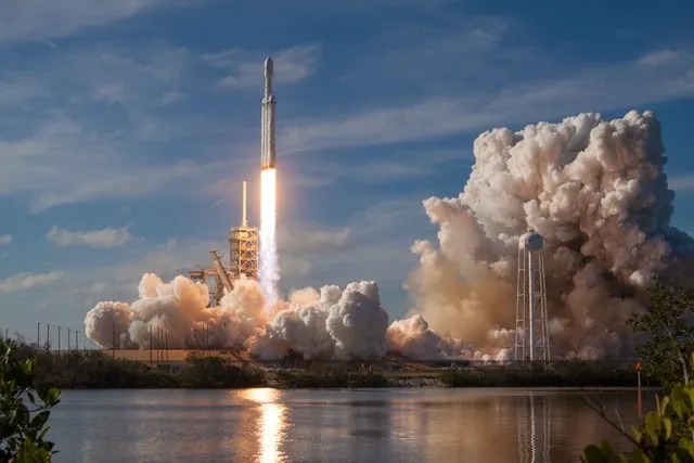 SpaceX Falcon Heavy rocket launching - photo by SpaceX on Unsplash